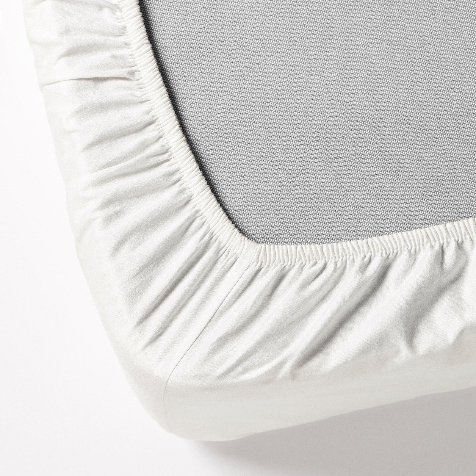 Sábana ajustable blanca para colchón